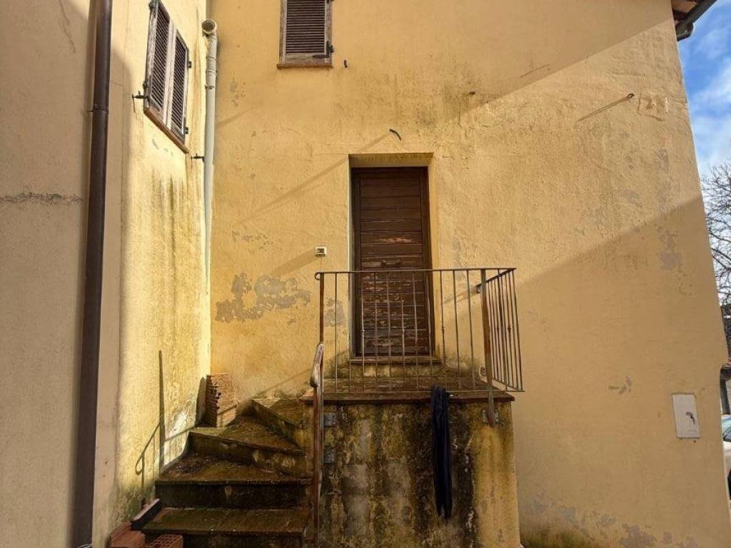 casa indipendente in vendita a Foligno in zona Annifo
