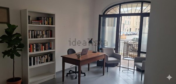 ufficio in vendita a Foligno