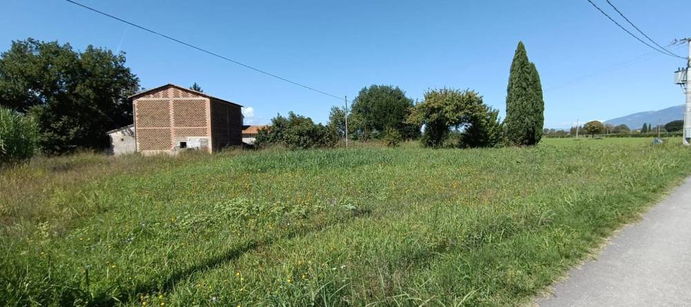 terreno edificabile in vendita a Foligno