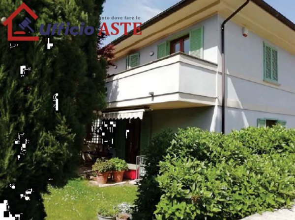 casa indipendente in vendita a Foligno