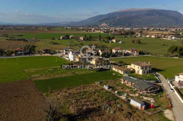 terreno edificabile in vendita a Foligno