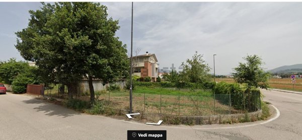 terreno edificabile in vendita a Foligno in zona Sterpete