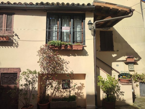 casa indipendente in vendita a Foligno in zona Sant'Eraclio