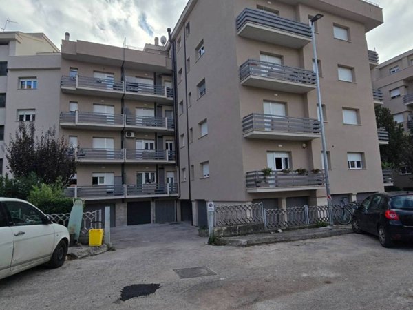 appartamento in vendita a Foligno in zona Sterpete