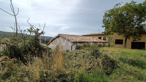 casa indipendente in vendita a Foligno in zona Camino