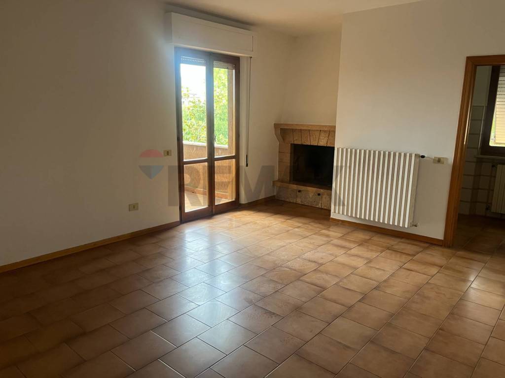 appartamento in vendita a Foligno in zona Sterpete