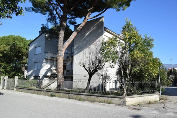 appartamento in vendita a Foligno in zona Fondi