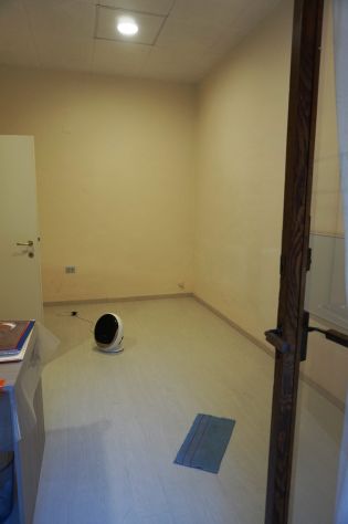 locale commerciale in vendita a Foligno