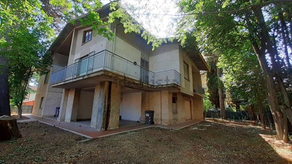 casa indipendente in vendita a Foligno