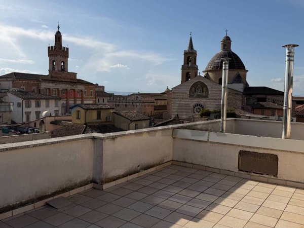 appartamento in vendita a Foligno in zona Camino
