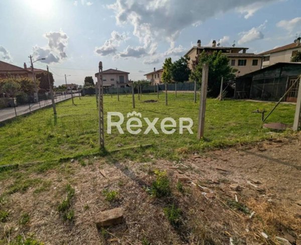 terreno edificabile in vendita a Foligno