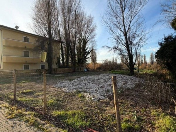 casa indipendente in vendita a Foligno in zona Sant'Eraclio