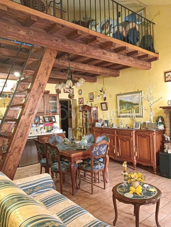 appartamento in vendita a Foligno in zona Camino