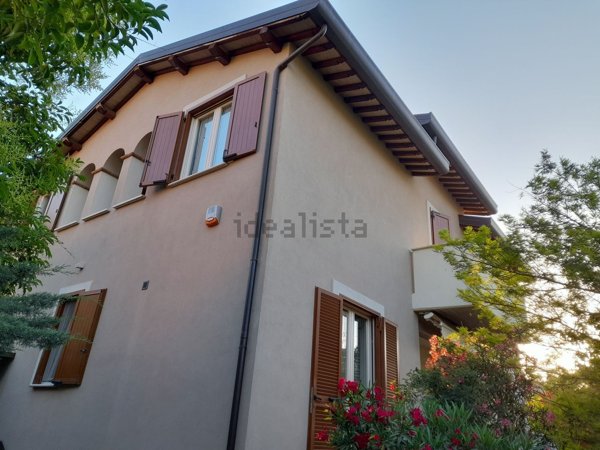 casa indipendente in vendita a Foligno