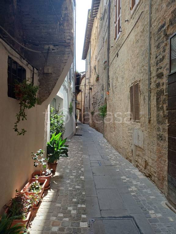 casa indipendente in vendita a Foligno