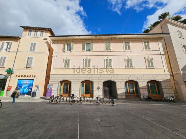 intera palazzina in vendita a Foligno