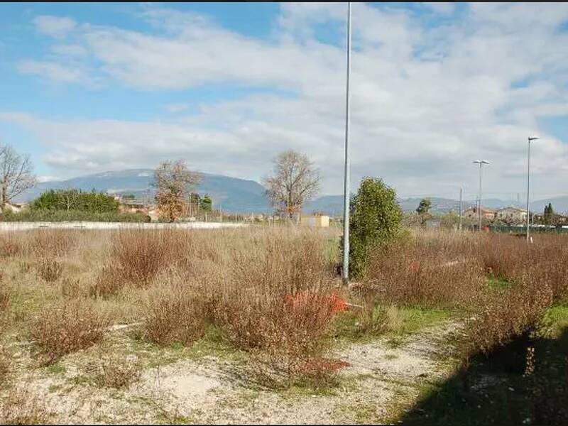 terreno edificabile in vendita a Foligno in zona Maceratola