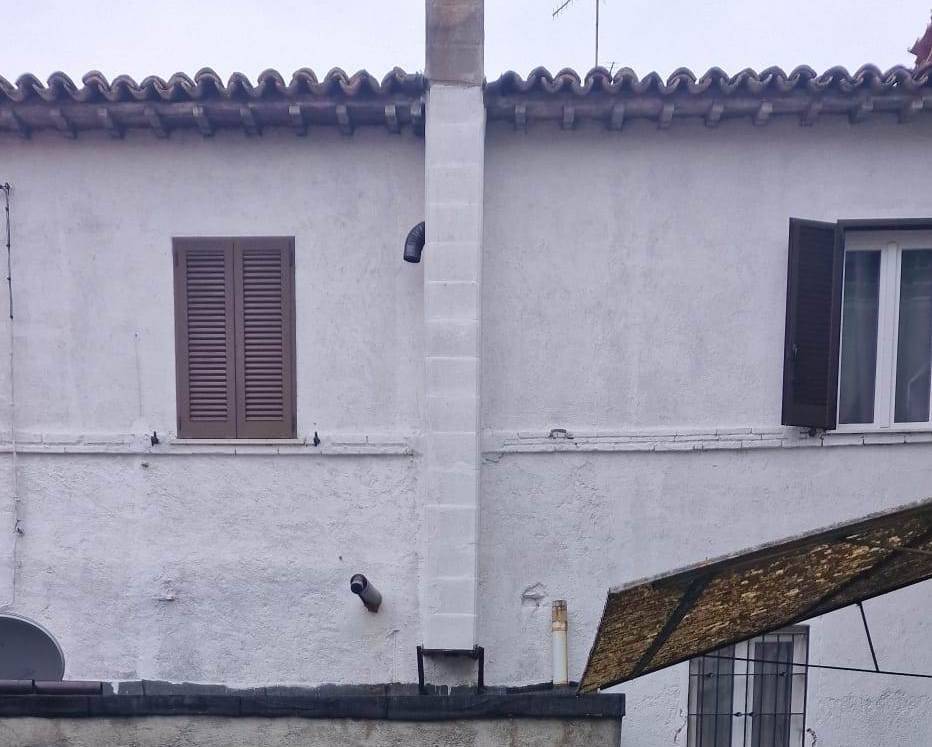 casa indipendente in vendita a Foligno in zona Scafali