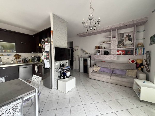 appartamento in vendita a Foligno in zona Vescia