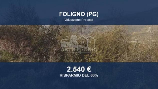 terreno agricolo in vendita a Foligno in zona Ravignano