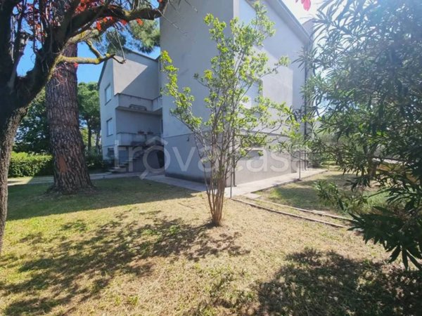 casa indipendente in vendita a Foligno in zona Camino