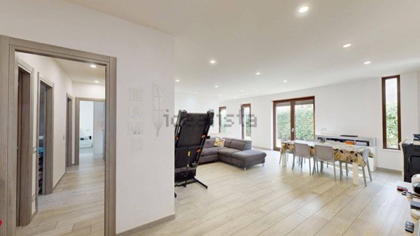 casa indipendente in vendita a Foligno