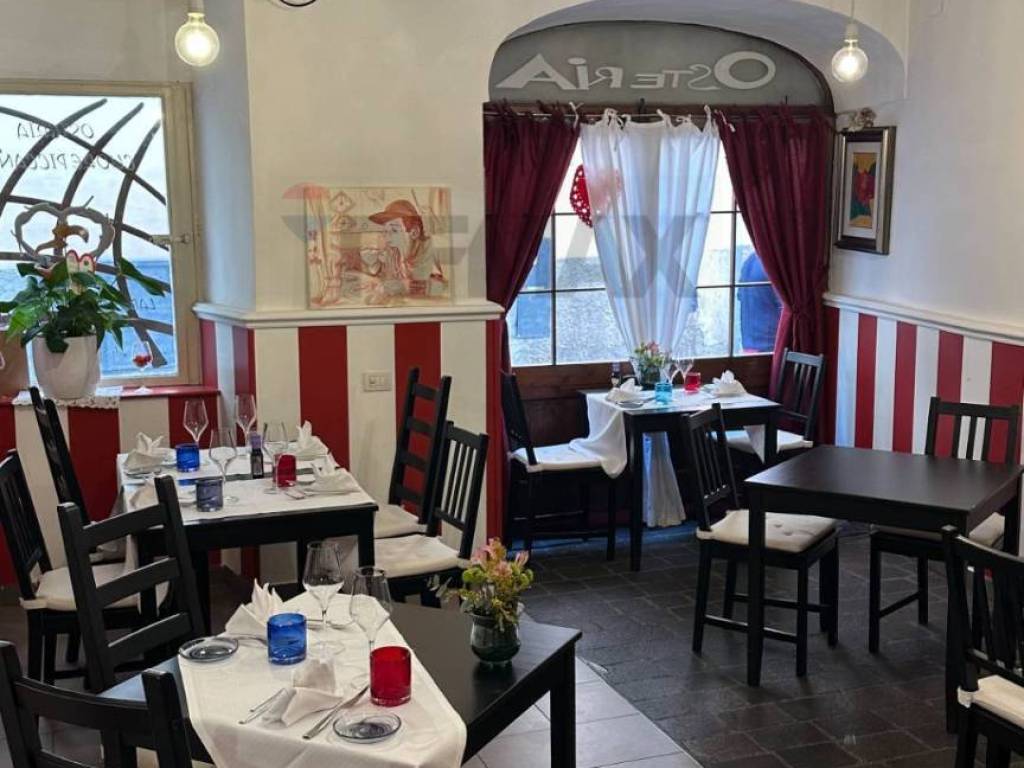 negozio in vendita a Foligno