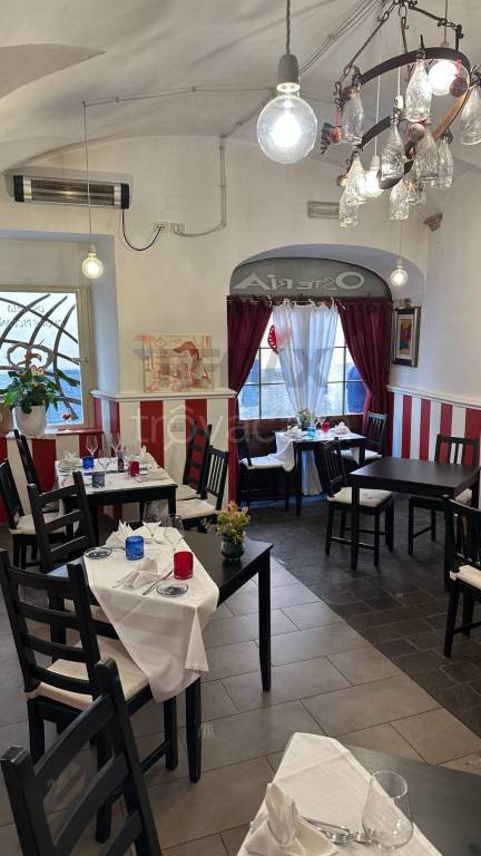 negozio in vendita a Foligno