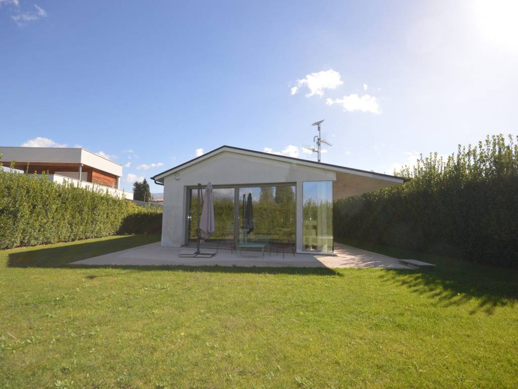 casa indipendente in vendita a Foligno