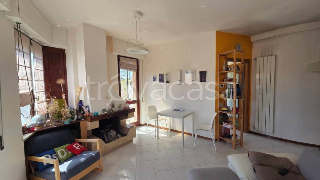 appartamento in vendita a Foligno in zona Camino