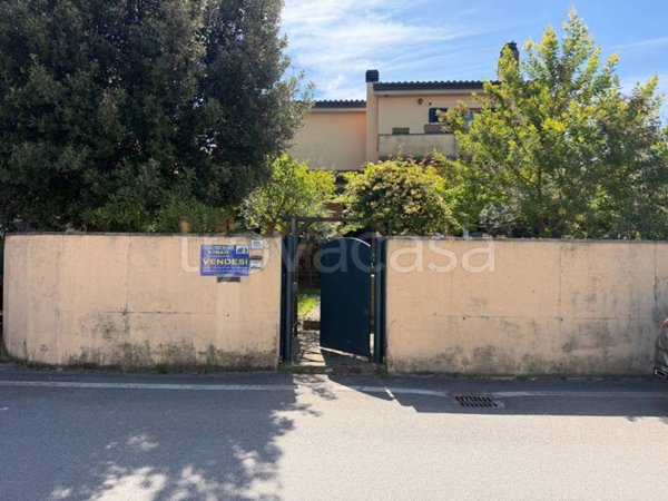 casa indipendente in vendita a Foligno