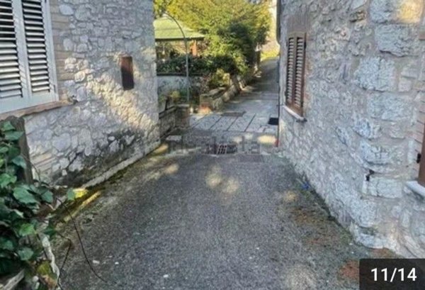 appartamento in vendita a Foligno in zona Volperino