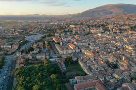 negozio in vendita a Foligno in zona Paciana