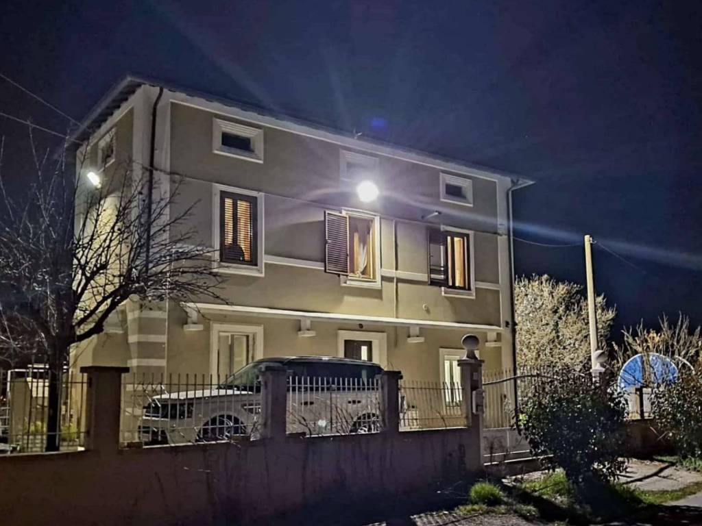 casa indipendente in vendita a Foligno in zona Sant'Eraclio