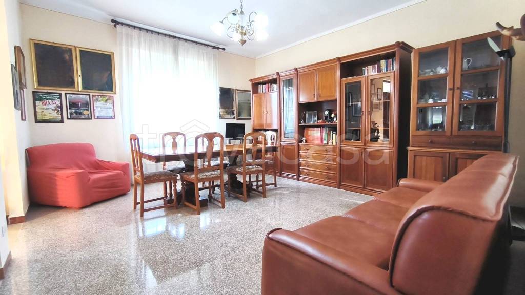 casa indipendente in vendita a Foligno in zona Camino