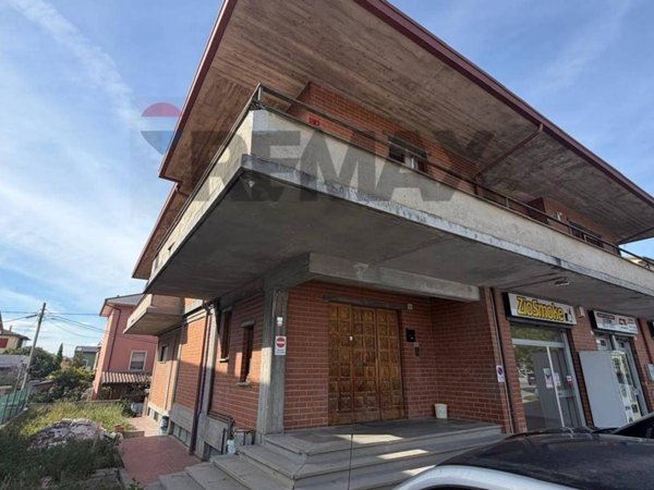 appartamento in vendita a Foligno in zona Fiamenga