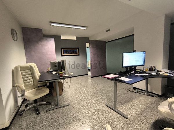 ufficio in vendita a Foligno