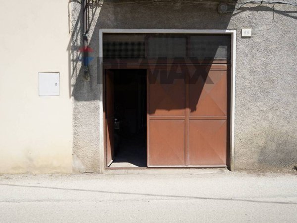 casa indipendente in vendita a Foligno in zona Camino
