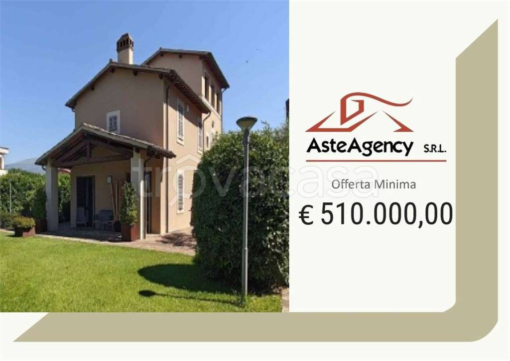casa indipendente in vendita a Foligno