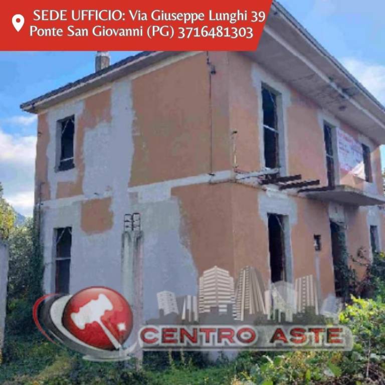 casa indipendente in vendita a Foligno