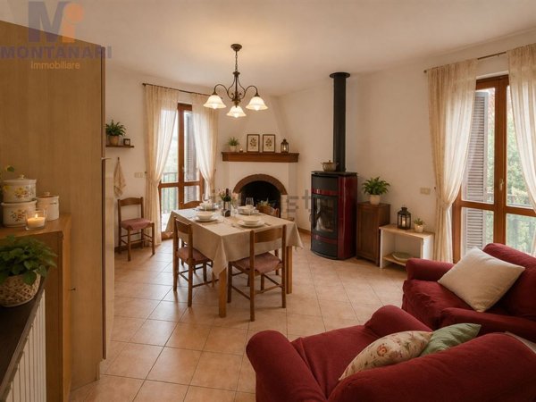appartamento in vendita a Foligno in zona Scopoli