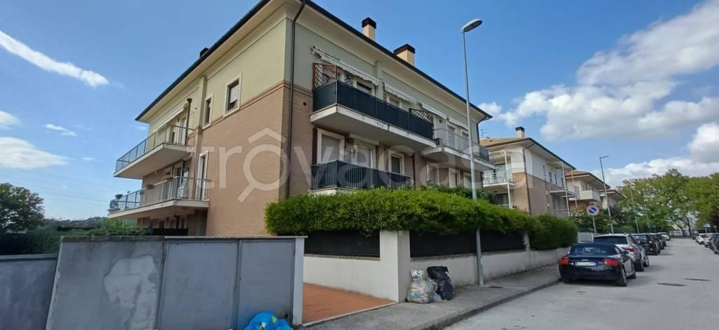 appartamento in vendita a Foligno in zona Cappuccini