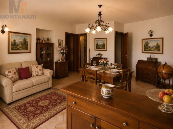 casa indipendente in vendita a Foligno in zona Vescia