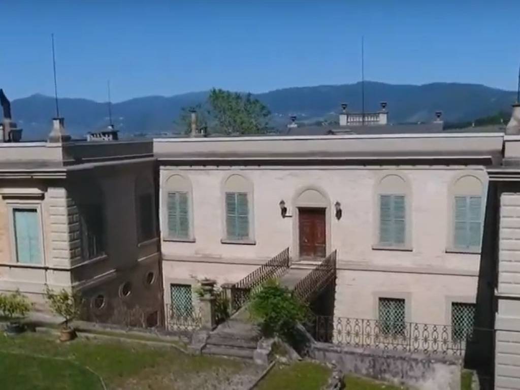 casa indipendente in vendita a Foligno