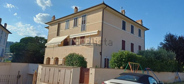 appartamento in vendita a Foligno in zona Vescia
