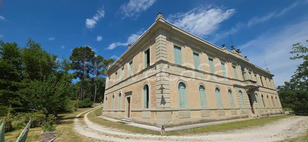 casa indipendente in vendita a Foligno