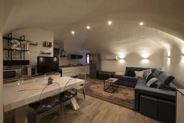 casa indipendente in vendita a Foligno in zona Vescia