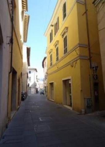 negozio in vendita a Foligno
