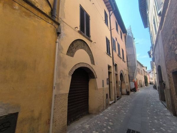 casa indipendente in vendita a Foligno in zona Cantagalli