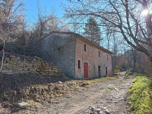 casa indipendente in vendita a Foligno
